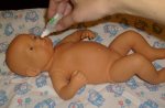У новорожденного насморк. Как правильно очистить носик крохе?